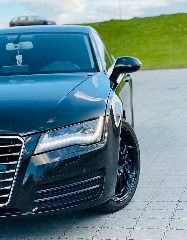 Second-hand Audi A7 240 CP (176 kW) 2012 Maro Hatchback