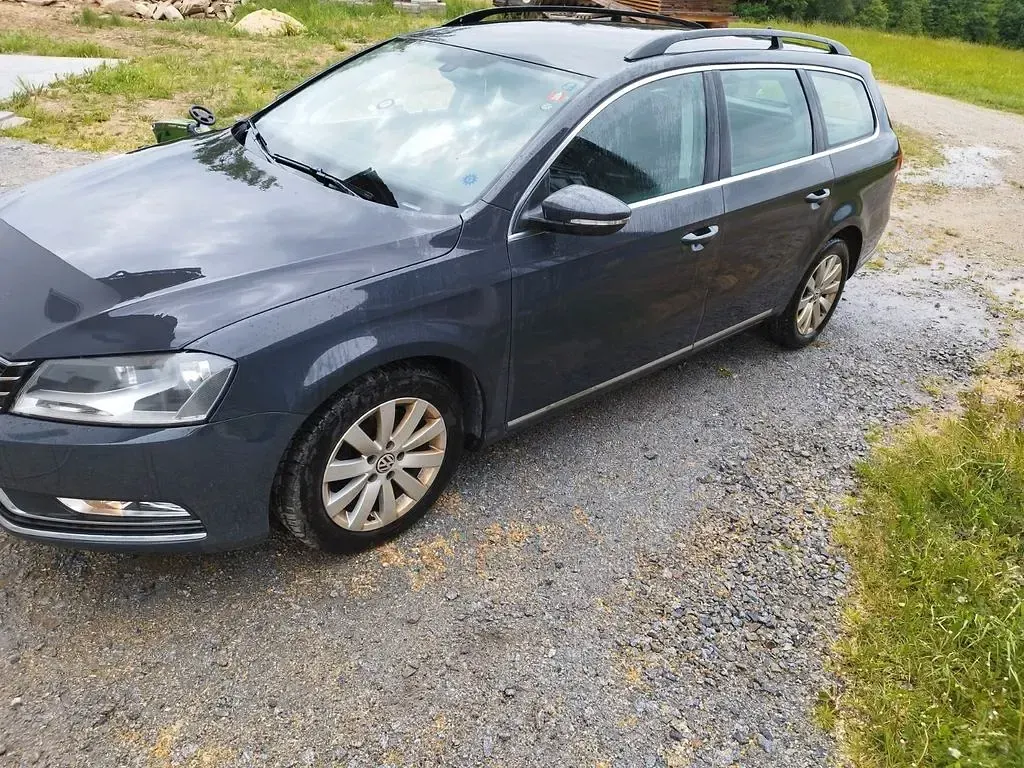 Gebraucht VW Passat Comfortline 140 PS (102 kW) 2013 Grau Kombi