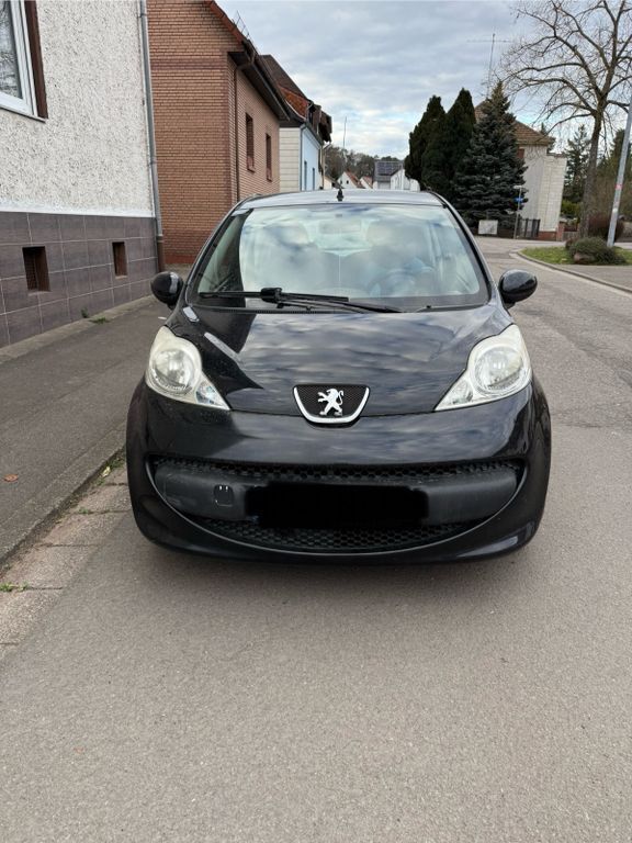 Schwarz Gebraucht 2008 Peugeot 107 Filou Kleinwagen | 2.600 € (Etwas zu teuer) - Bild 1/4