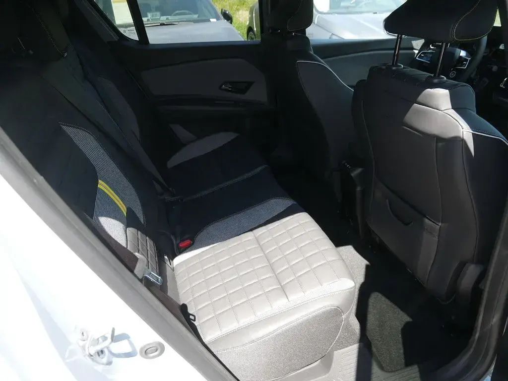 Neu Renault R4 Iconic 110 kW (150 PS) 2026 Blau Limousine