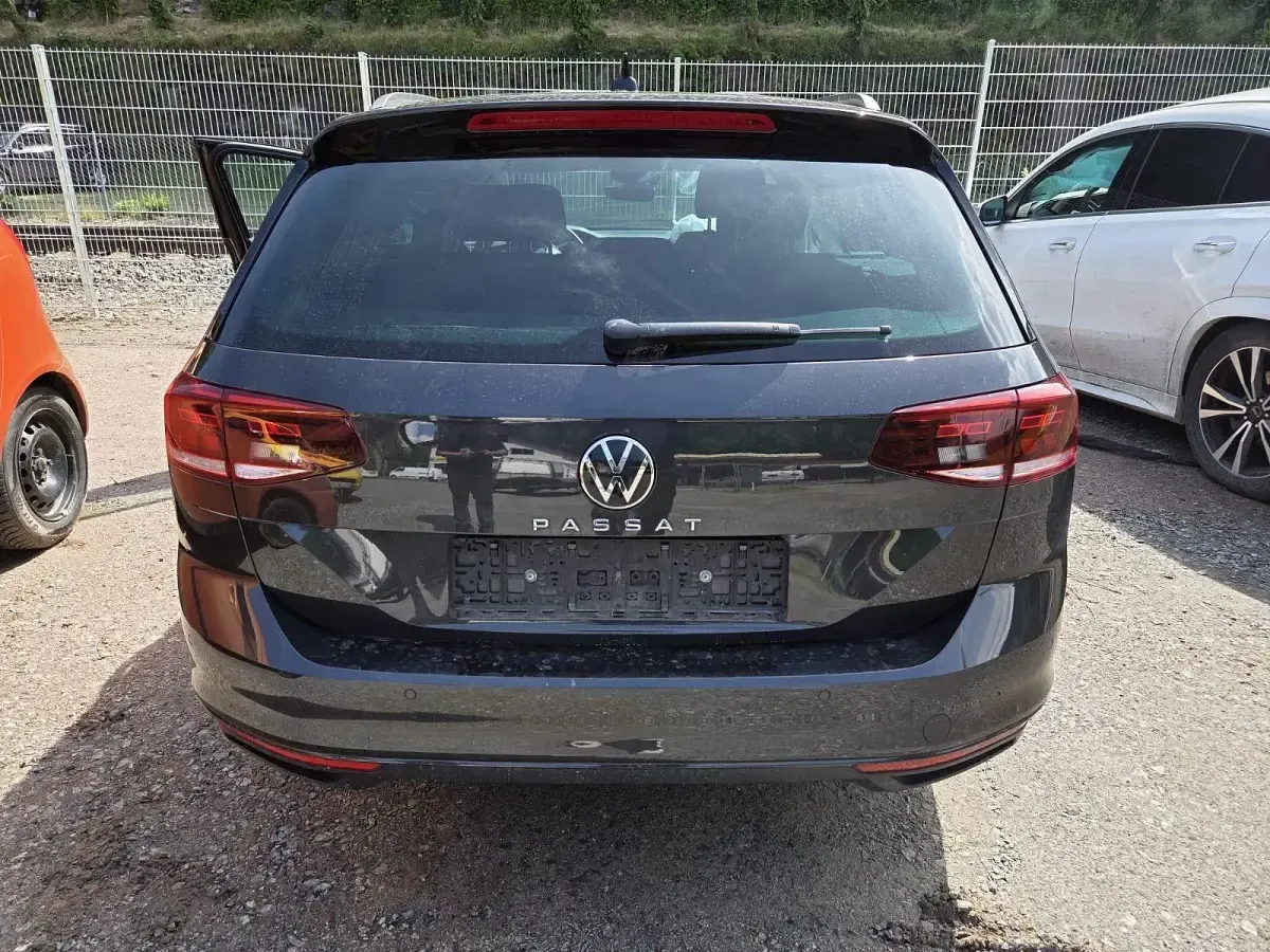 Gebraucht VW Passat Business 150 PS (110 kW) 2021 Grau Kombi