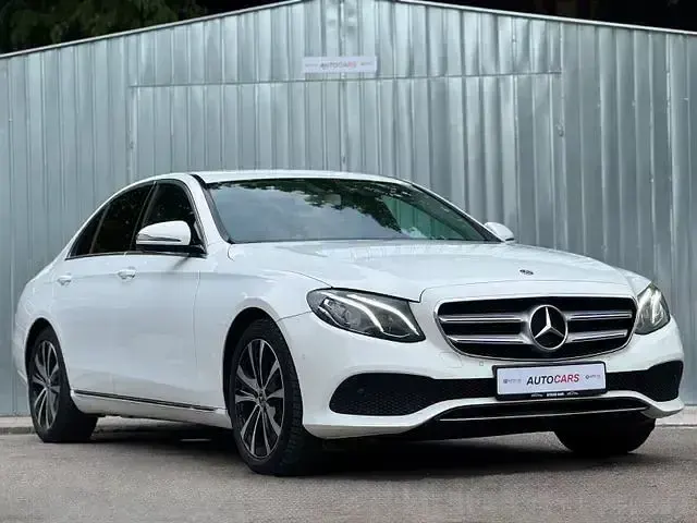 Gebraucht Mercedes E200 184 PS (135 kW) 2018 Weiß Limousine