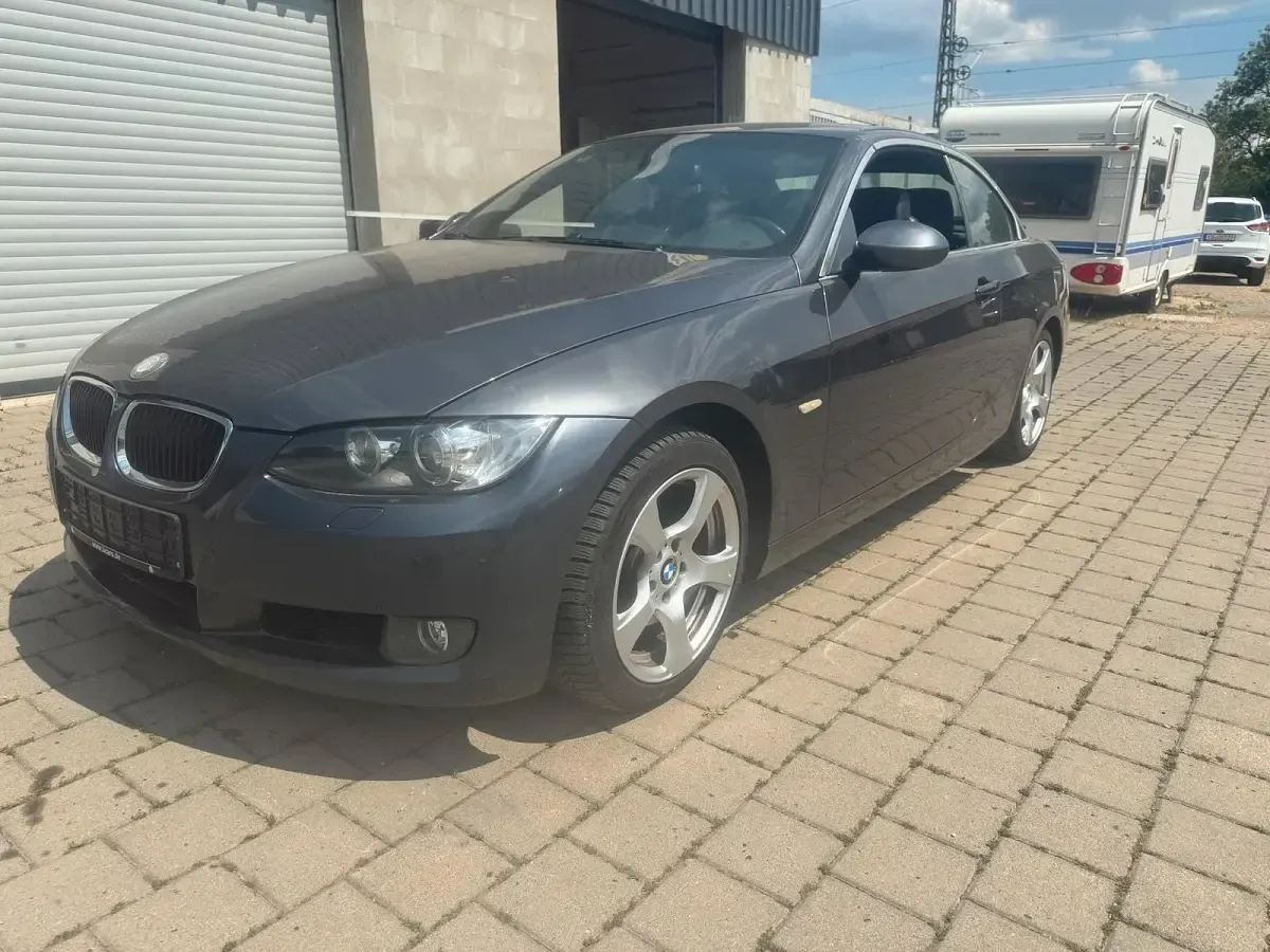 Gebraucht BMW 320 Cabriolet 170 PS (125 kW) 2007 Grau Cabrio