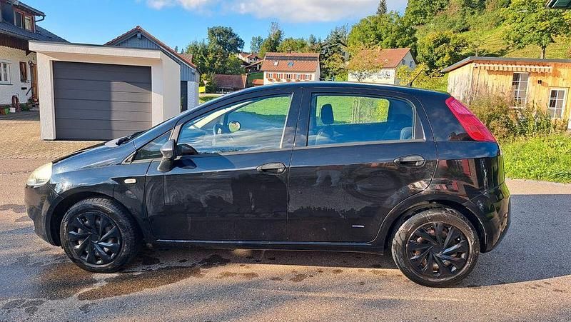 Schwarz Gebraucht 2008 Fiat Grande Punto Dynamic Kleinwagen | 1.299 € (Superpreis) - Bild 1/4