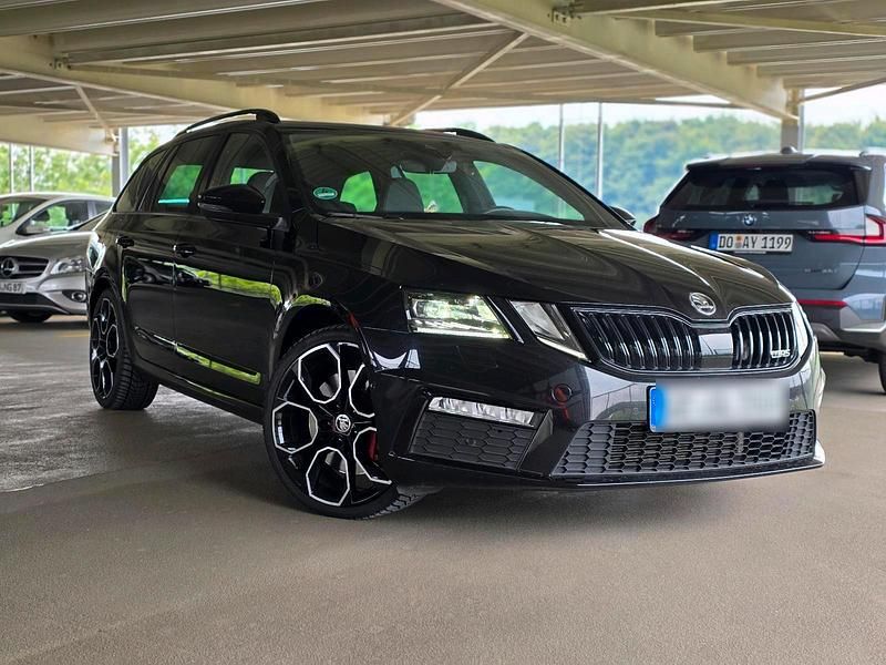 Schwarz Gebraucht 2019 Skoda Octavia RS Kombi | 22.500 € (Fairer Preis) - Bild 1/4