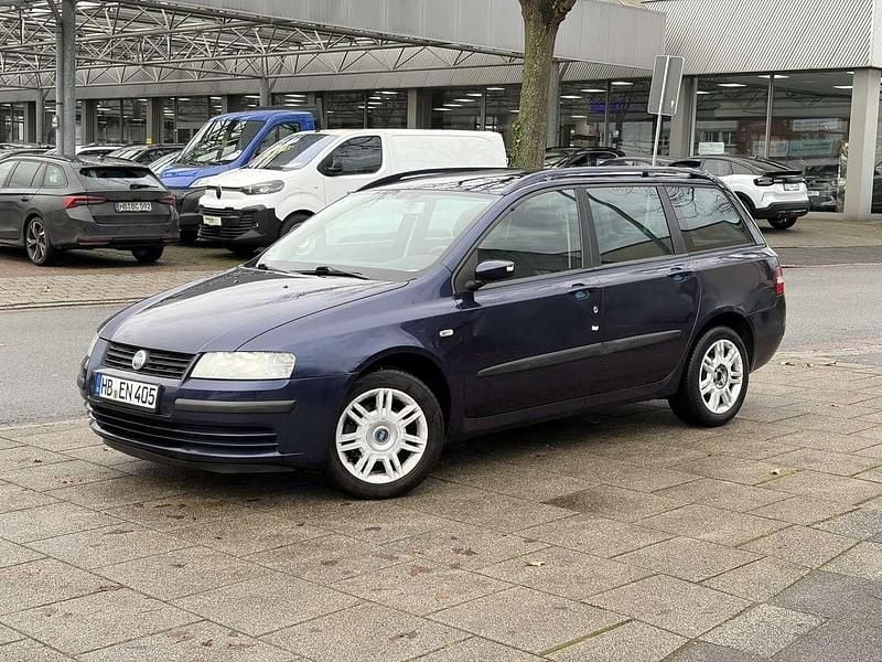 Gebraucht Fiat Stilo Dynamic 133 PS (97 kW) 2003 Navy blau met. Kombi