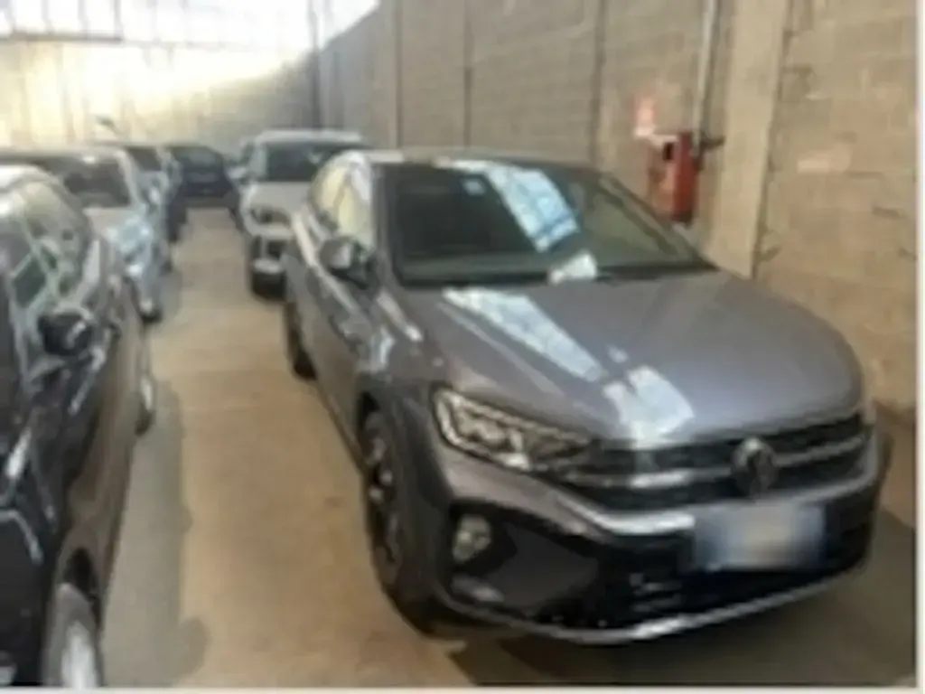 Gebraucht VW Taigo R-line 116 PS (85 kW) 2025 Grau SUV
