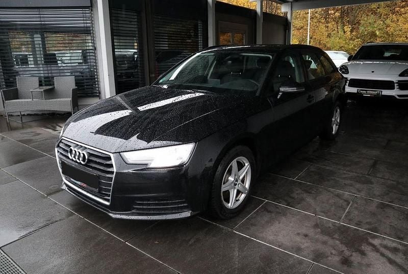 Schwarz Gebraucht 2018 Audi A4 Kombi | 8.880 € (Fairer Preis) - Bild 1/4