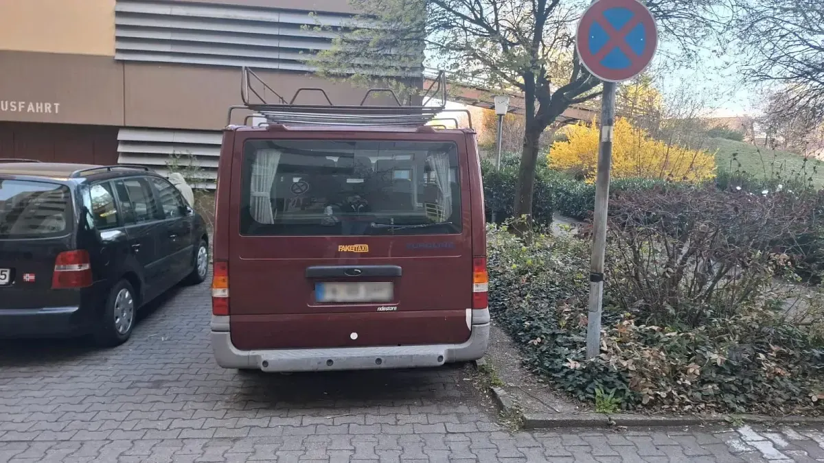 Gebraucht Ford Transit 100 PS (73 kW) 2002 Rot Van / Kleinbus