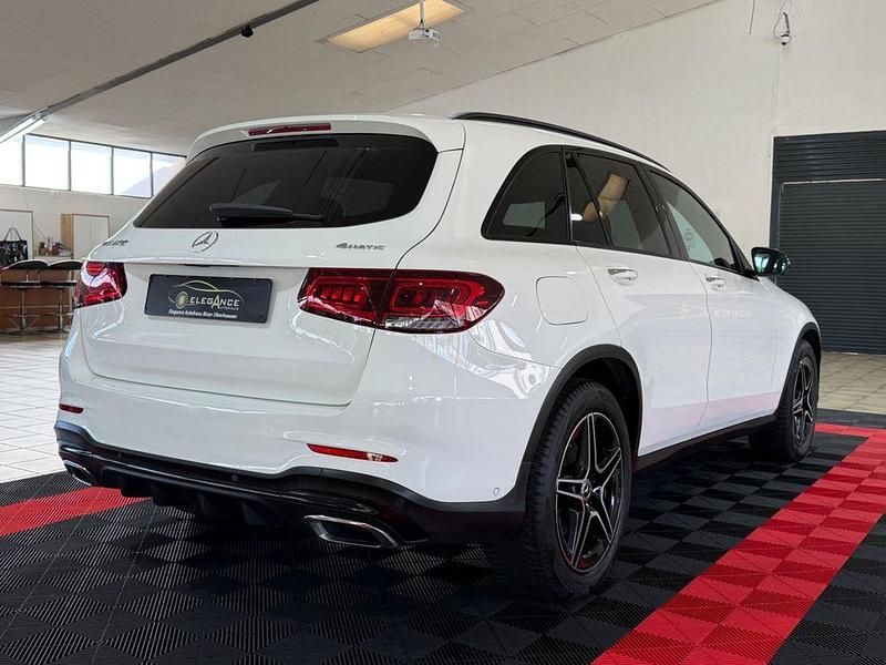 Gebraucht Mercedes GLC200 AMG line 197 PS (144 kW) 2019 Weiß SUV
