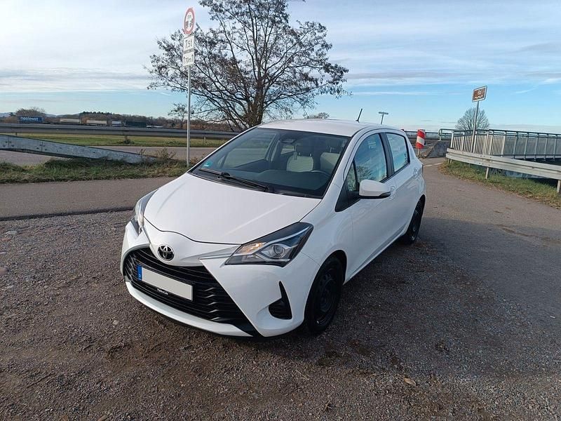 Gebraucht Toyota Yaris Comfort 72 PS (52 kW) 2019 Weiß Kleinwagen