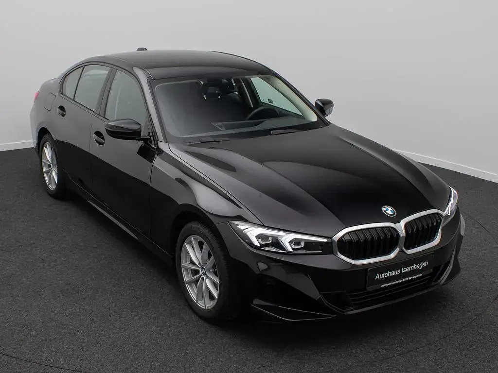 Gebraucht BMW 318 Sport Line 156 PS (114 kW) 2024 Schwarz ii668 Limousine