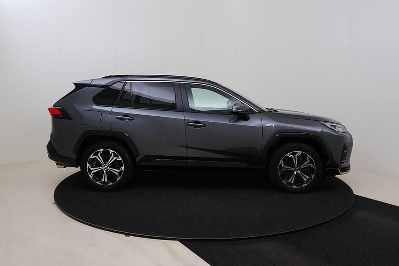 Gebraucht Suzuki Across 185 PS (136 kW) 2025 Silver metallic SUV