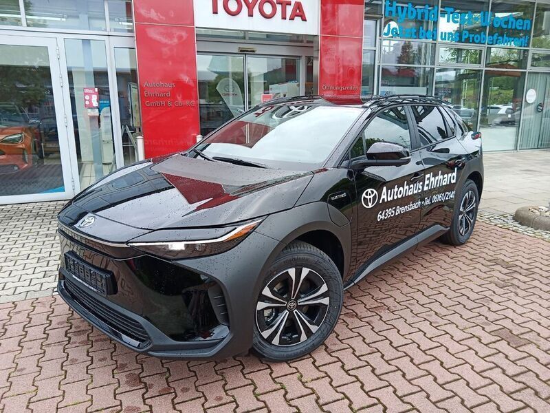 Onyxschwarz Gebraucht 2023 Toyota bZ4X Comfort SUV | 33.790 € (Fairer Preis) - Bild 1/4