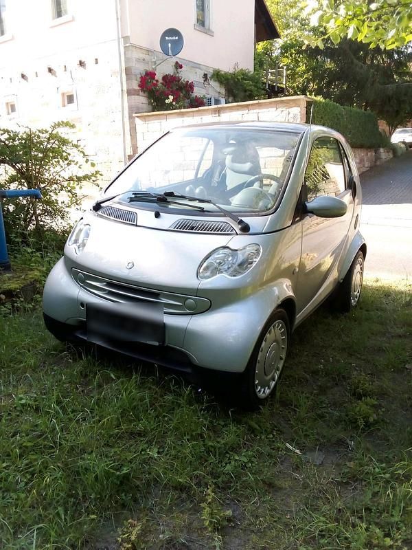 Silber Gebraucht 2006 Smart ForTwo Coupé Coupé | 2.300 € - Bild 1/4