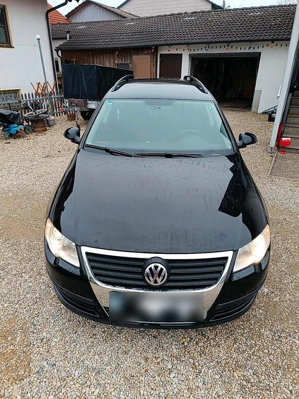 Gebraucht VW Passat 122 PS (89 kW) 2010 Schwarz Kombi