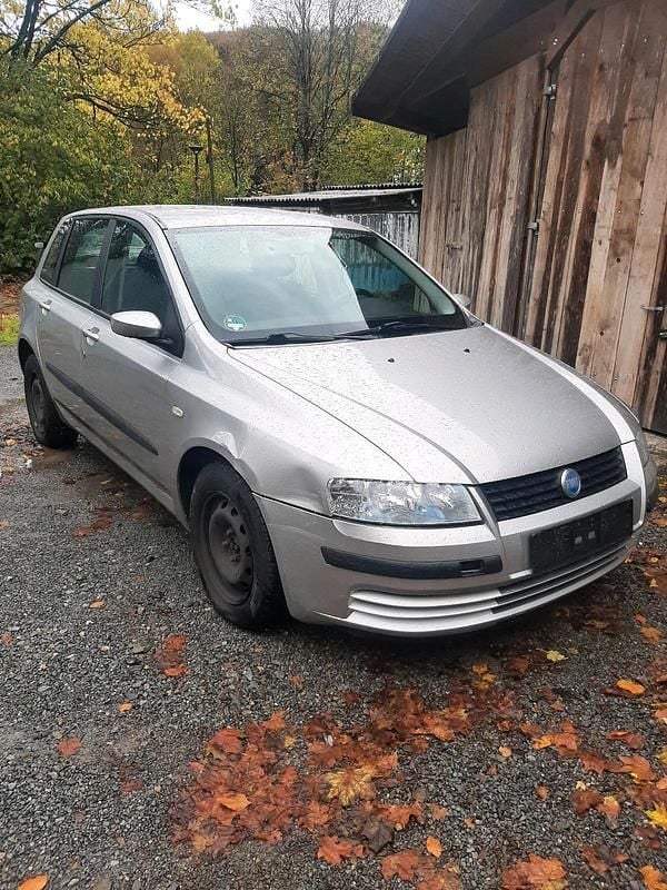 Gebraucht Fiat Stilo 103 PS (75 kW) 2004 Grau Limousine