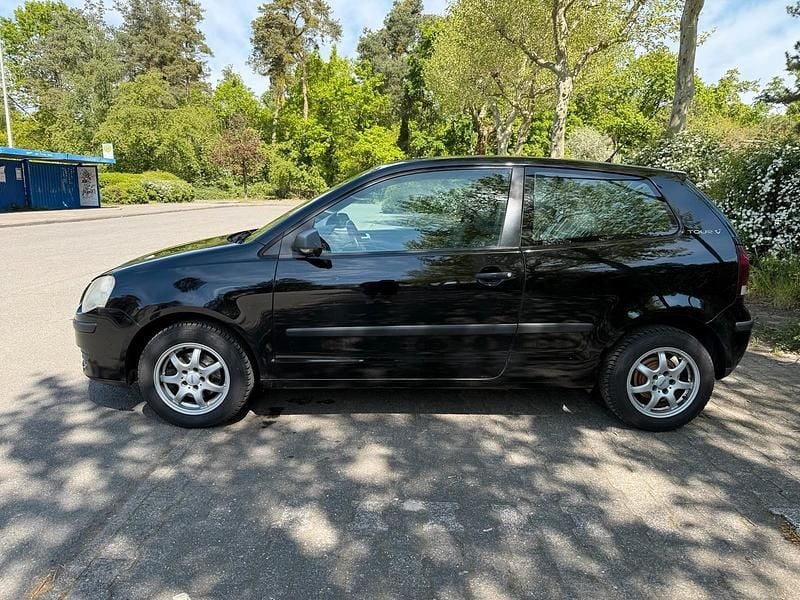 Second-hand VW Polo 60 CP (44 kW) 2007 Negru Hatchback
