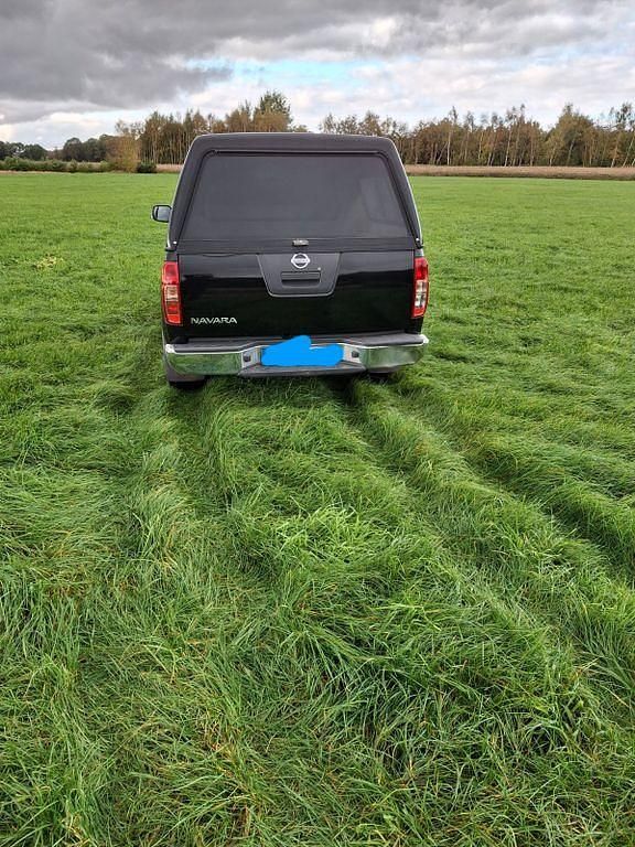 Schwarz Gebraucht 2010 Nissan Navara Abholung | 8.250 € (Superpreis) - Bild 1/4