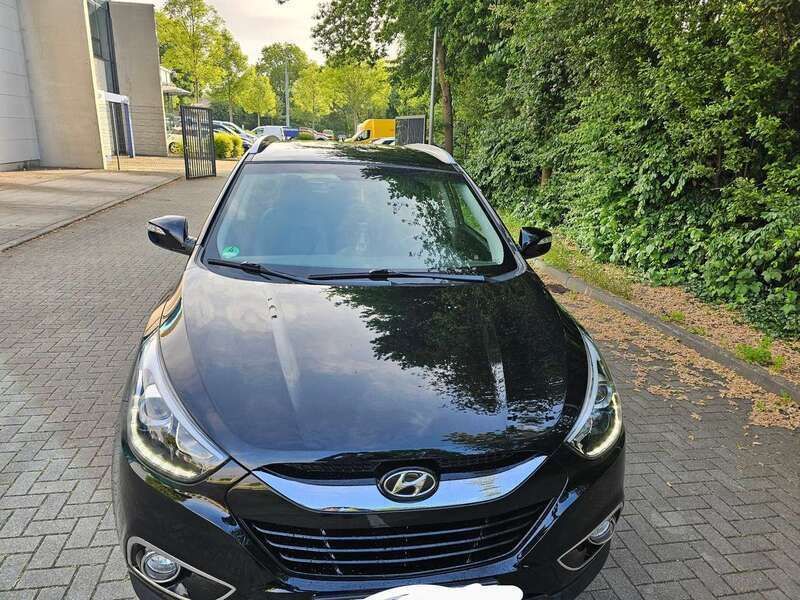 Schwarz Gebraucht 2015 Hyundai ix35 Trend SUV | 9.500 € (Guter Preis) - Bild 1/4