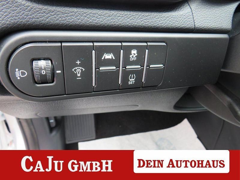 Neu Kia Ceed Sportswagon 140 PS (102 kW) 2026 Silber Kombi