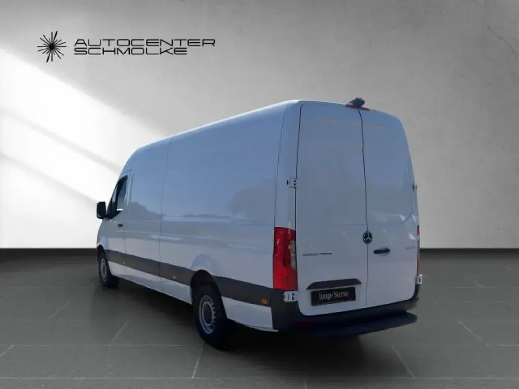 Gebraucht Mercedes Sprinter 170 PS (125 kW) 2025 Arktikweiß Van