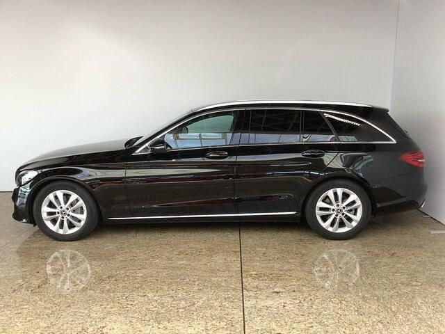 Gebraucht Mercedes C300 Avantgarde 245 PS (180 kW) 2020 Schwarz Kombi