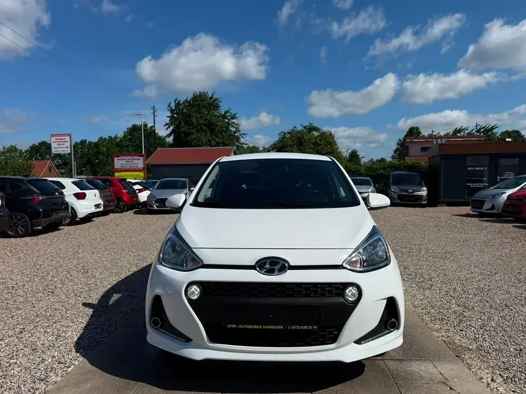 Gebraucht Hyundai i10 Sport 67 PS (49 kW) 2019 Weiß Kleinwagen