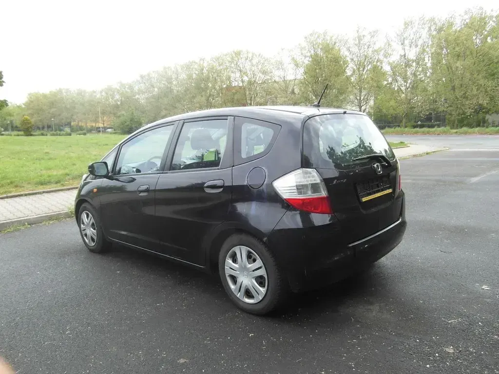 Gebraucht Honda Jazz Trend 90 PS (66 kW) 2009 Schwarz Kleinwagen