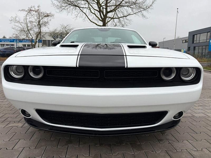 Weiß Gebraucht 2017 Dodge Challenger Coupé | 19.200 € - Bild 1/4