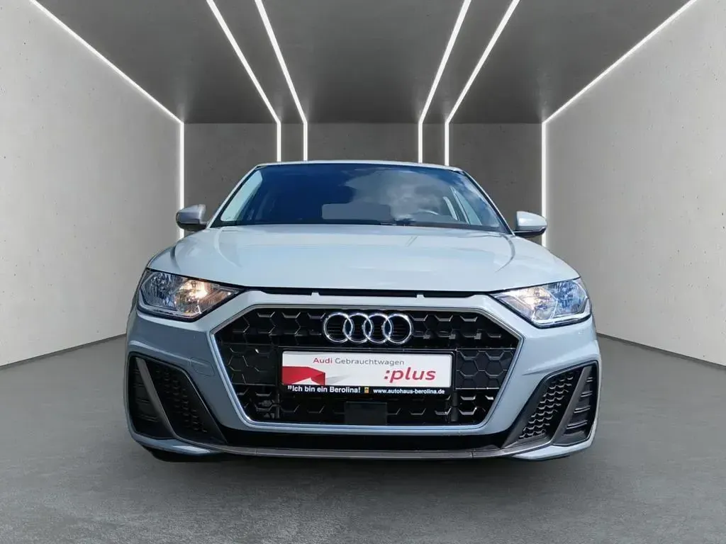 Gebraucht Audi A1 Sportback S-Line 95 PS (69 kW) 2025 Pfeilgrau perleffekt Kleinwagen