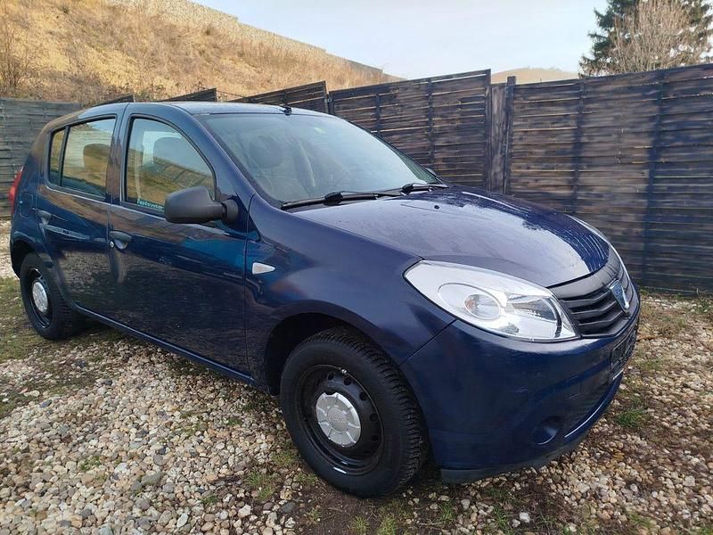 Gebraucht Dacia Sandero Basis 75 PS (55 kW) 2011 Blau Limousine