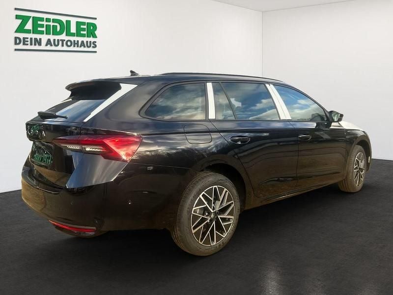 Gebraucht Skoda Octavia Selection 150 PS (110 kW) 2025 Blackmagic perleffekt Kombi