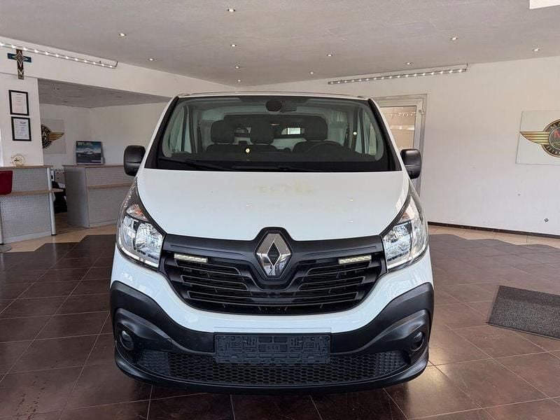 Gebraucht Renault Trafic Komfort 95 PS (69 kW) 2017 Weiß Van / Kleinbus