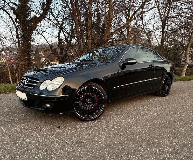 Gebraucht Mercedes CLK220 Avantgarde 150 PS (110 kW) 2008 Schwarz Coupé