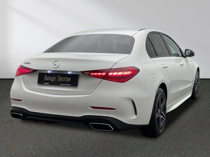 Gebraucht Mercedes C300e AMG 204 PS (150 kW) 2024 Andere farbe Limousine