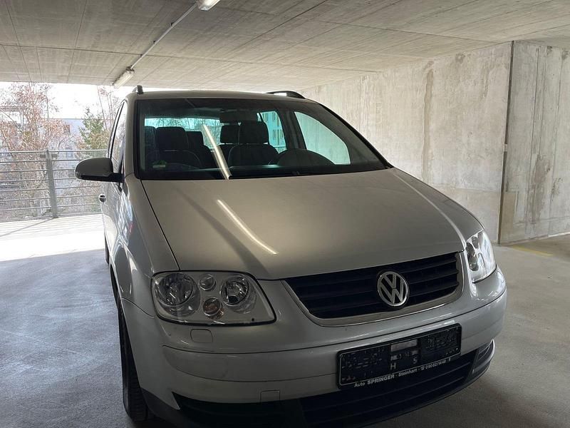 Gebraucht VW Touran 115 PS (84 kW) 2004 Grau Van / Kleinbus