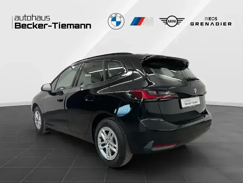 Używany BMW 218 Efficient Dynamics 150 KM (110 kW) 2024 Czarny Minivan