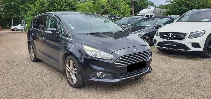 Schwarz Gebraucht 2015 Ford S-MAX Titanium Van / Kleinbus | 5.900 € (Superpreis) - Bild 1/4