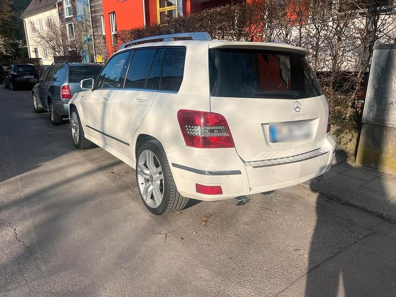 Gebraucht Mercedes GLK250 204 PS (150 kW) 2011 Weiß SUV