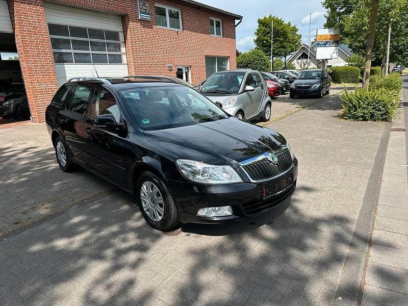 Schwarz Gebraucht 2009 Skoda Octavia Kombi | 2.699 € (Fairer Preis) - Bild 1/4