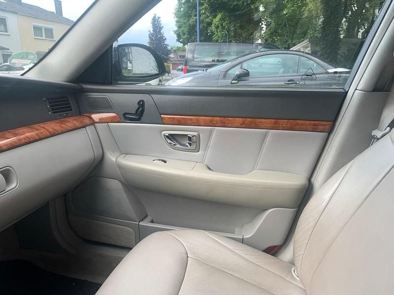 Gebraucht Kia Opirus 200 PS (147 kW) 2006 Braun Limousine