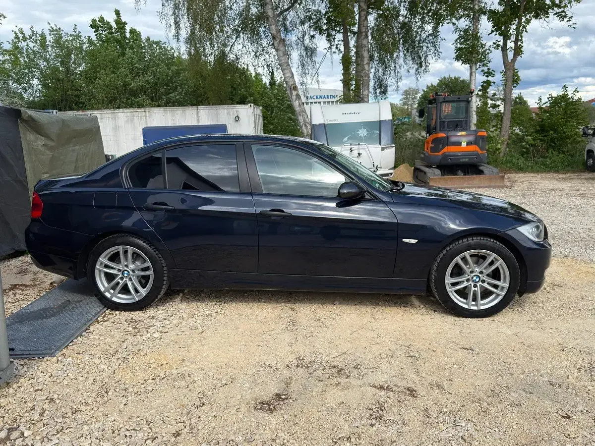 Gebraucht BMW 318 129 PS (94 kW) 2005 Andere farben Limousine
