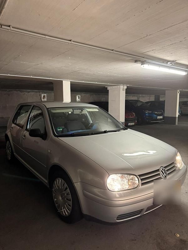Gebraucht VW Golf IV 105 PS (77 kW) 2003 Grau Kleinwagen