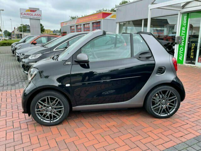 Gebraucht Smart ForTwo Cabrio Brabus 90 PS (66 kW) 2019 Schwarz metallic Cabrio