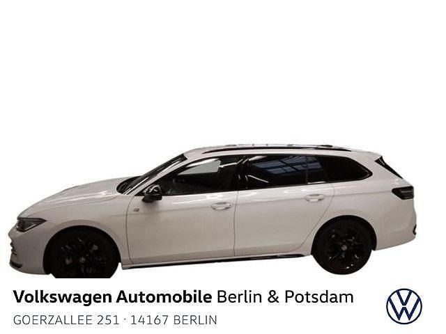Gebraucht VW Passat R-line 193 PS (141 kW) 2025 Oryxweiß perlmutteffekt Kombi