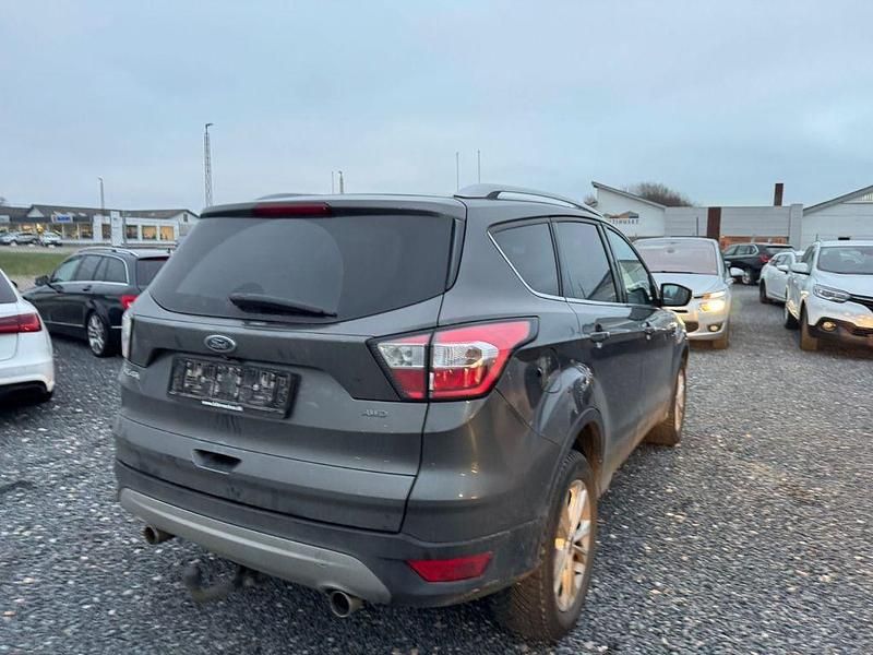 Gebraucht Ford Kuga Titanium 150 PS (110 kW) 2019 Grau SUV