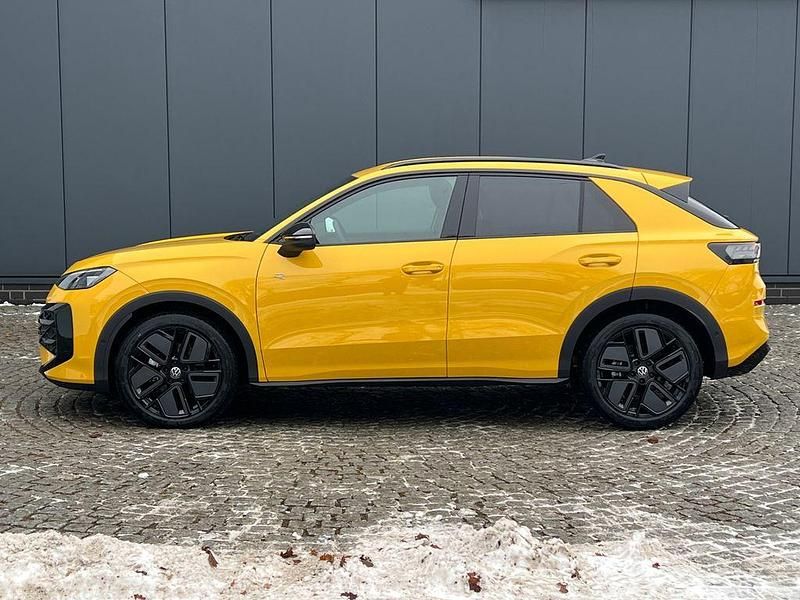 Neu VW T-Roc R-line 150 PS (110 kW) 2026 Canary yellow SUV