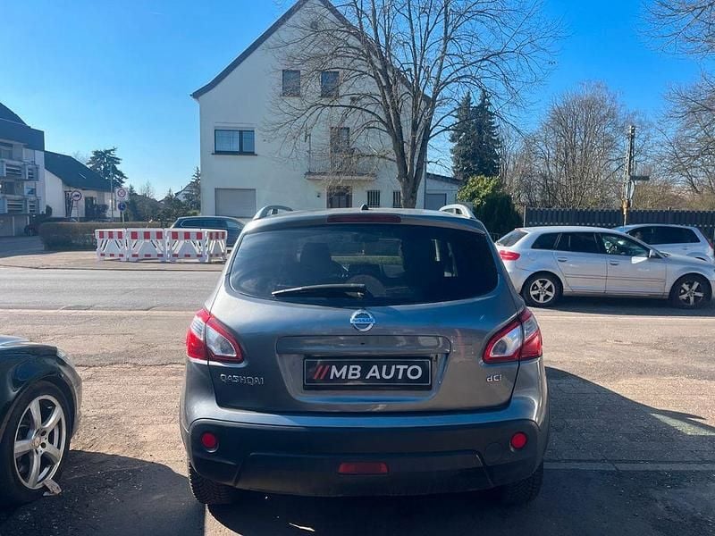 Gebraucht Nissan Qashqai 150 PS (110 kW) 2011 Grau SUV