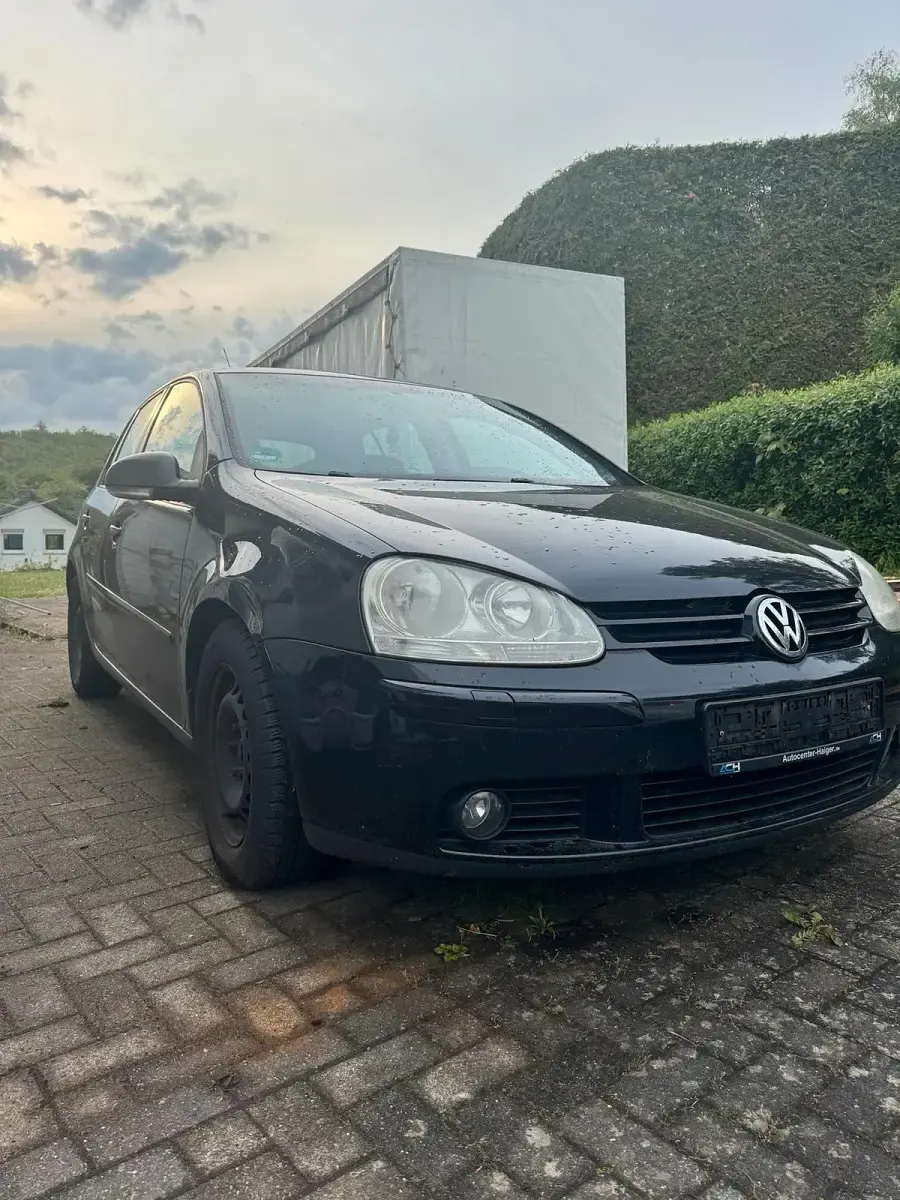 Gebraucht VW Golf V 115 PS (84 kW) 2006 Schwarz Kleinwagen